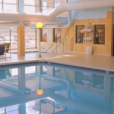 Americinn & Suites By Wyndham Baraboo Event Center Bagian luar foto